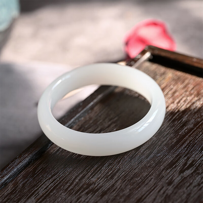 新疆金丝玉手镯羊脂白扁条白色玉镯子复古风奶白碳酸盐质玉镯女 圈口