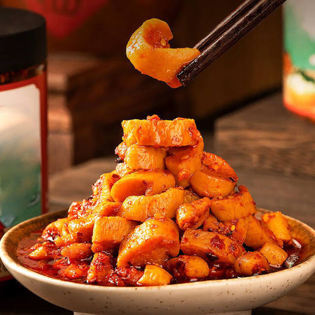 四川特产萝卜干正宗麻辣网红罗卜干瓶装香脆香辣下饭菜萝卜丁腌菜