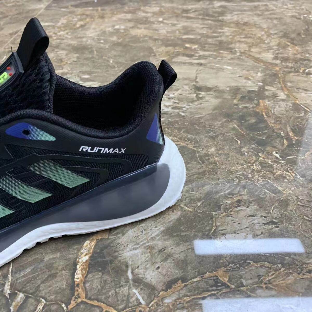 vir运动鞋男春秋超软鞋子新款男士弹力运动鞋高档休闲鞋透气跑步防臭