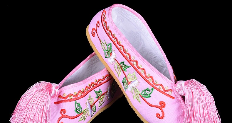 京越剧戏鞋新娘秀禾小姐青衣花旦牛筋底草花平底绣花彩鞋 粉色 34码