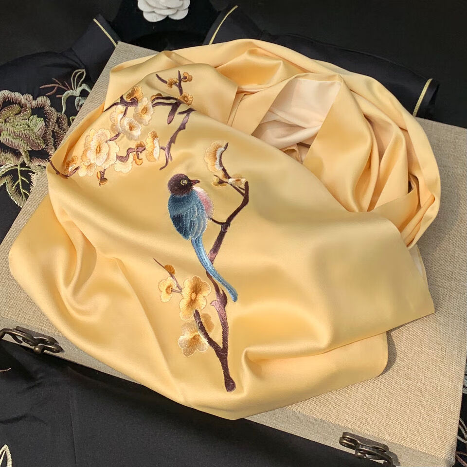 新品苏绣丝巾清苏绣丝绸围巾女春秋冬季百搭绣花丝巾长款小披肩2