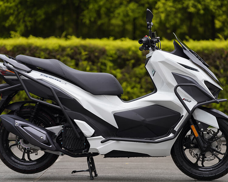 适用新大洲本田ns125d保险杠150x摩托车改装前后防摔杠xs150t-9a护杠