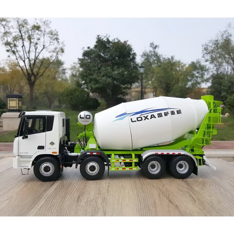 24福田欧曼雷萨混凝土搅拌车8*4合金工程卡车模型 欧曼est原厂搅拌车