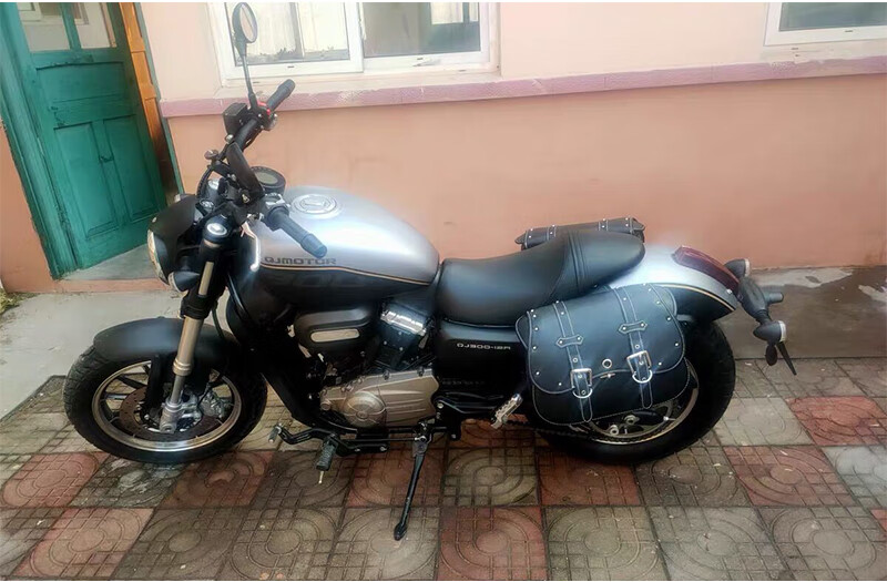 适配qjmotor钱江闪300s复古摩托车边包侧边箱挂包防摔护杠靠背 钱江闪