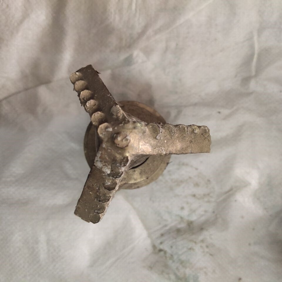 专门打土用的钻头,三翼钻头钻杆通用 地质钻杆42接手57220三翼合金钻