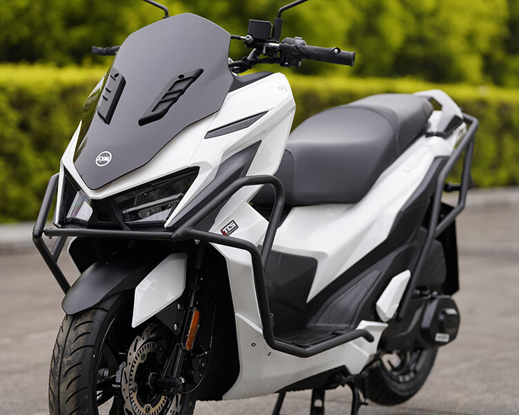 适用新大洲本田ns125d保险杠150x摩托车改装前后防摔杠xs150t-9a护杠