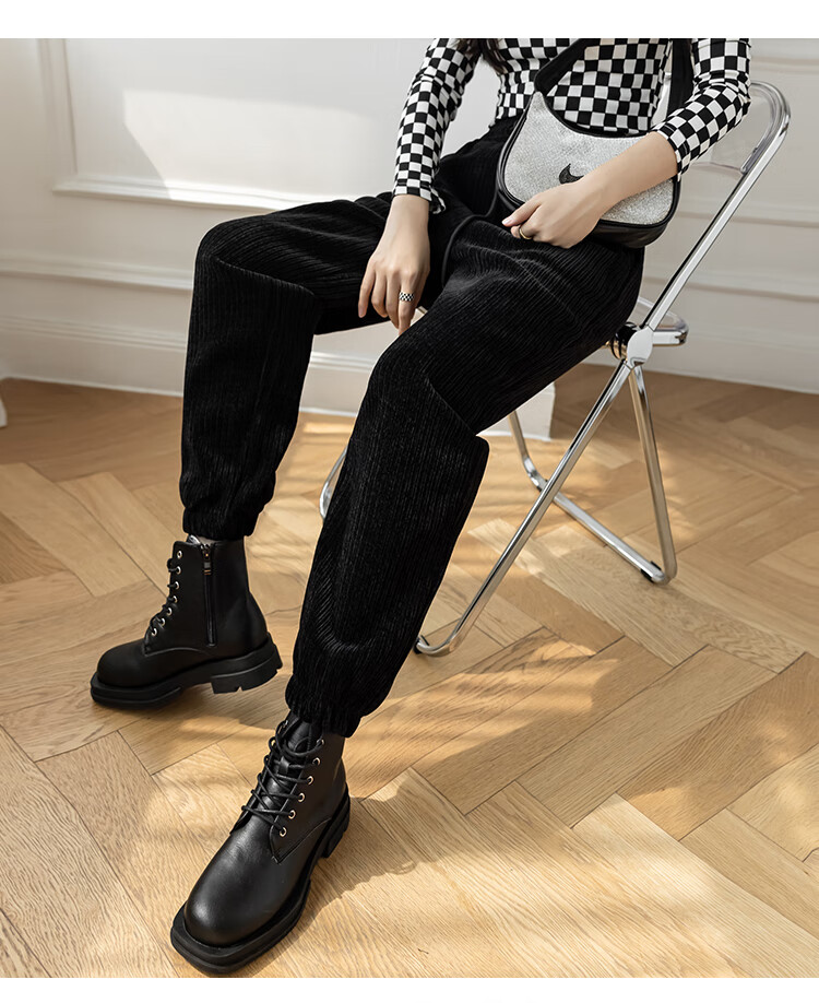 灯芯绒灯草绒裤子女加绒雪尼尔裤束脚卫裤加厚灯草条绒秋冬配的马丁鞋