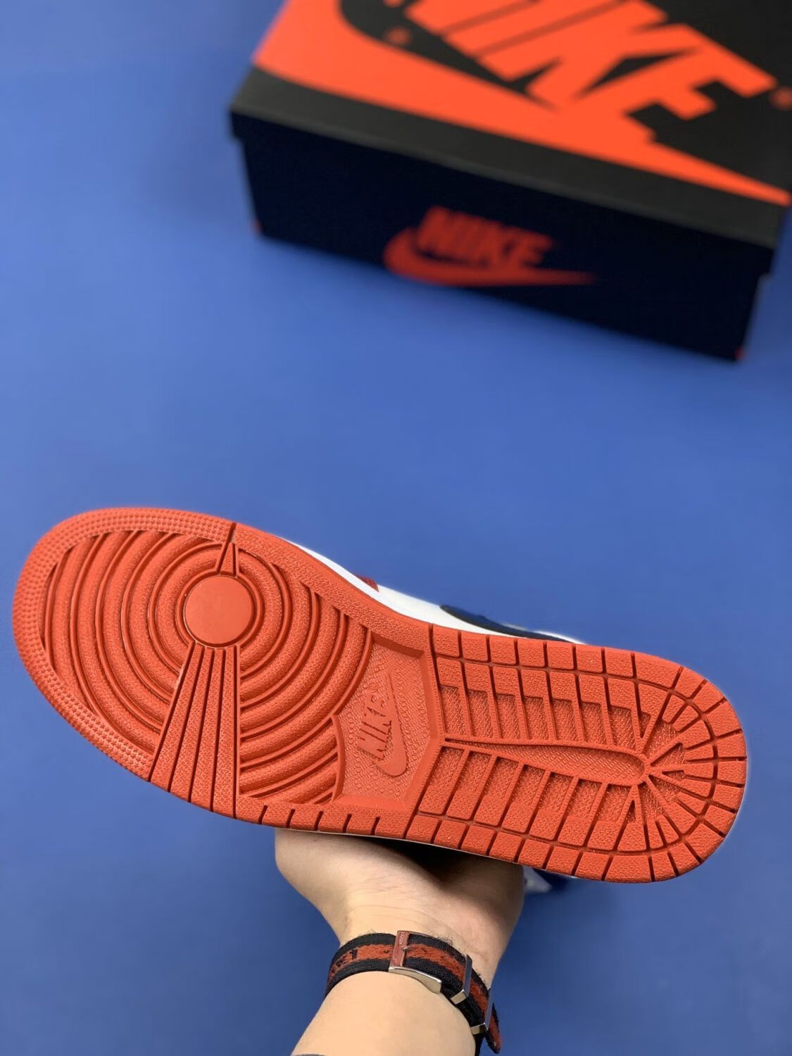 耐克nike【官方自营旗舰】air aj1 mid红蓝警灯男女鞋潮流经典篮球