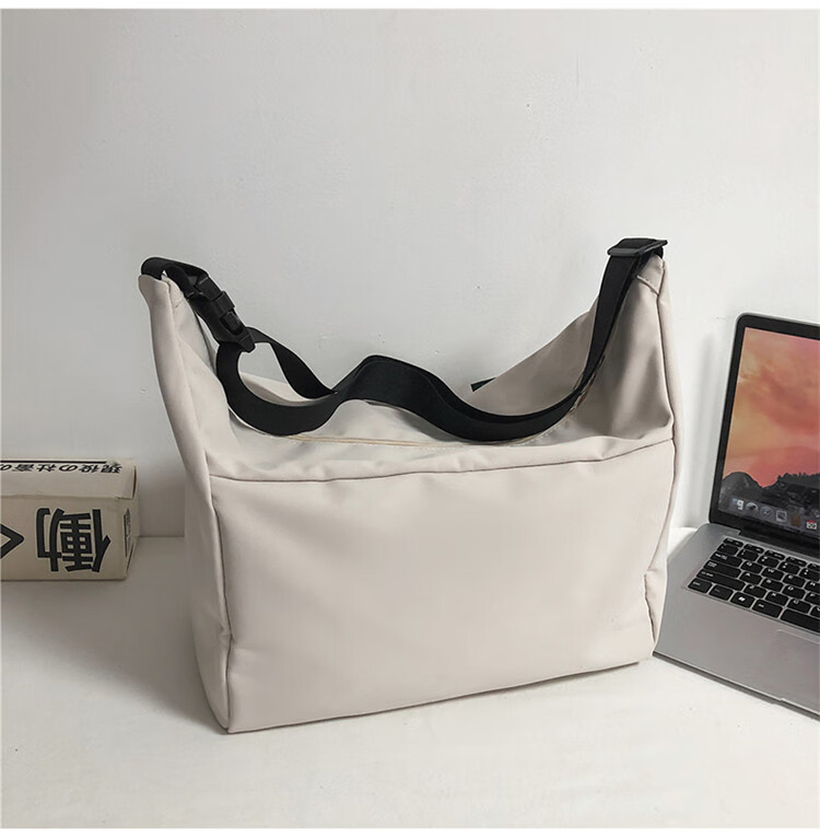 2021年冬季图案:纯色形状:购物袋形里料材质:帆布包袋大小:大包内部