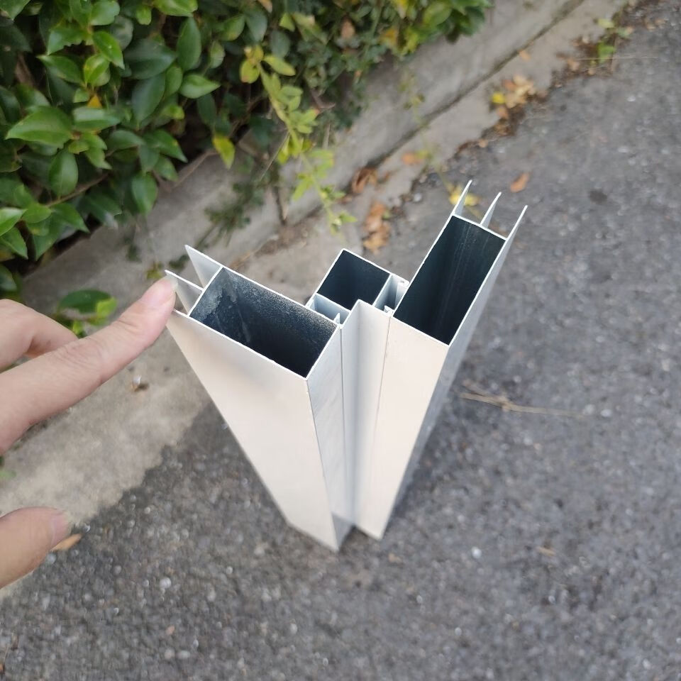 瓷砖橱柜铝合金型材加厚转角山型槽立柱封边槽山型u型立柱灶台拐角三