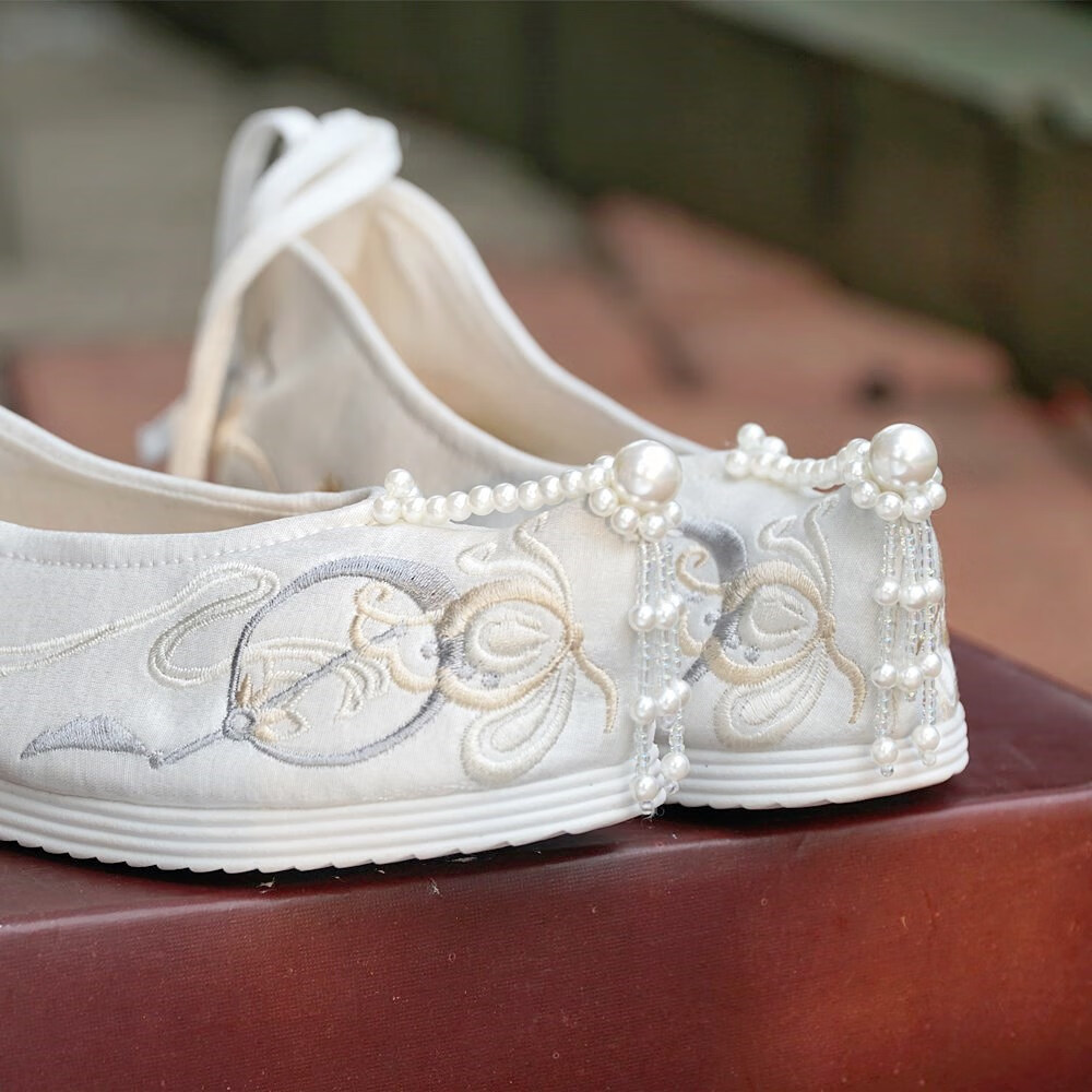 乔僖枫 古风鞋唯美 夏季原创搭配古风汉服鞋子女刺绣花布鞋内增高明制