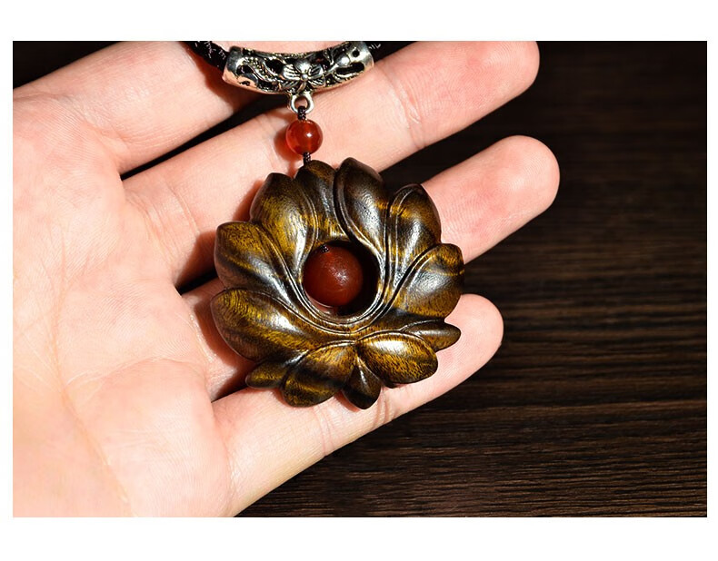 豪珠金丝楠乌木吊坠荷花项链简约款饰品送女友毛衣链复古木雕挂饰荷花