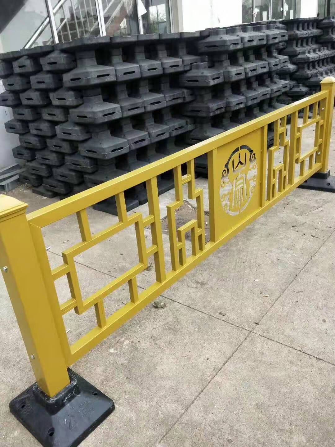 简梓 市政道路隔离护栏公路马路边安全围栏人行道栏杆城市户外防护