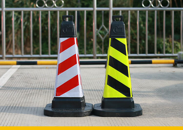 雪糕桶75厘米禁止停车锥70雪糕筒反光方锥橡胶路锥路障雪糕桶 75厘米