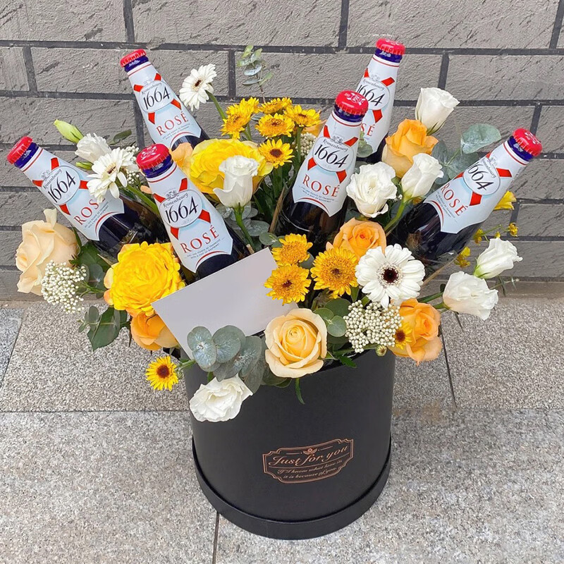 全国养乐多啤酒零食成品手提礼盒花束鲜花速递同城广州生日配送店啤酒