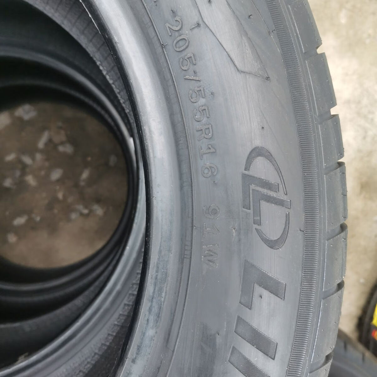 91w rft 缺气保用 宝马118i系 奔驰防爆胎 玲珑防爆轮胎205/55r16 91w