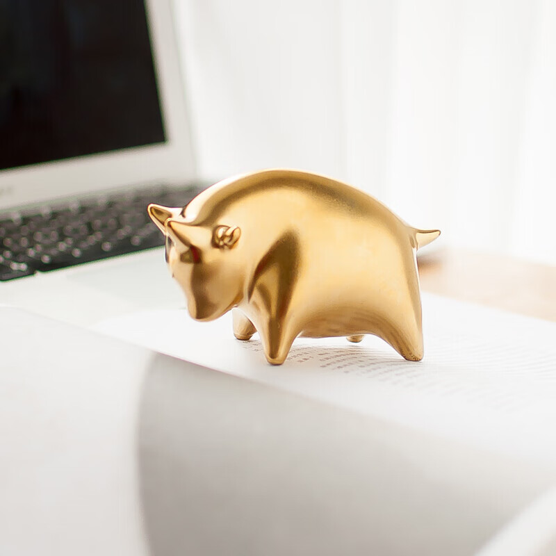 (angbao)小金牛摆件陶瓷金牛桌面摆件办公室家居装饰品创意2021生肖