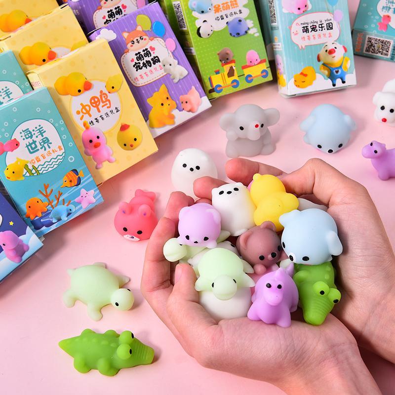 24枚创意捏捏乐盲盒小动物减压惊喜盒子洞洞乐学生奖品盲 小动物盲盒