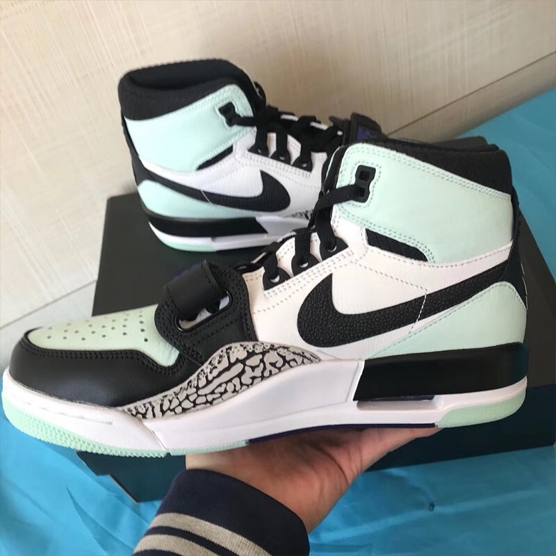 耐克nikeairjordanaj312年度新秀白棕小麦色高帮篮球鞋av3922013黑绿