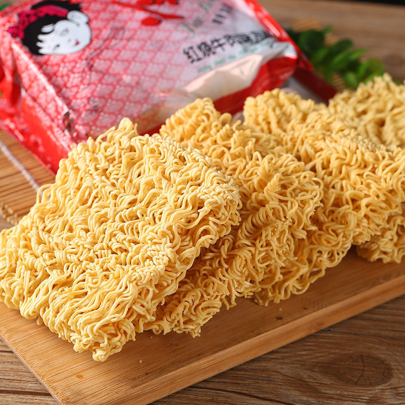 小保姆方便面小保姆红烧牛肉干脆面泡面拌面整箱装小时候麻辣速食小食