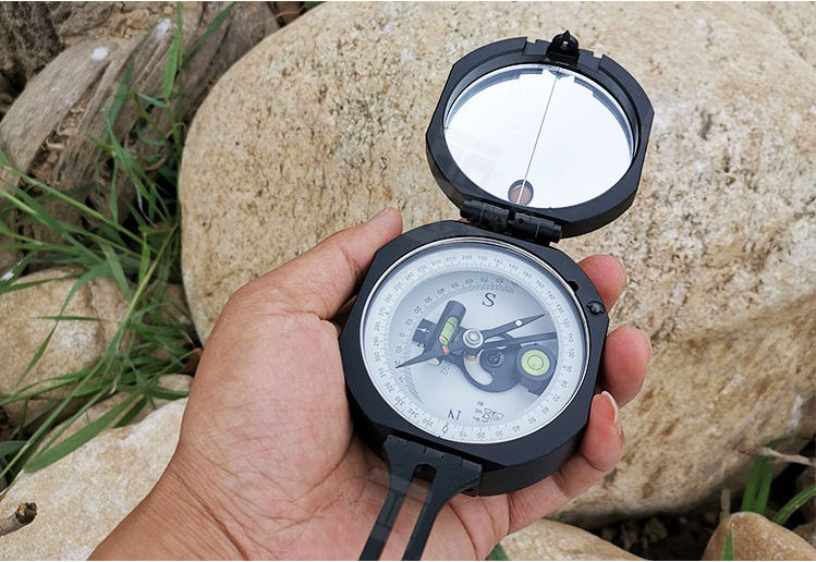 哈光户外指南针高精度地质罗盘仪多功能户外勘探指北针专业坡度仪dqy1