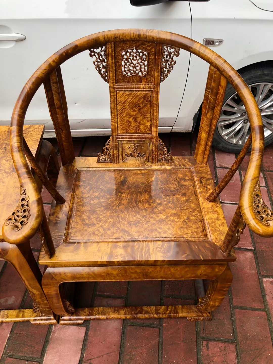 黄金樟皇冠椅三件套高端实木家具摆件