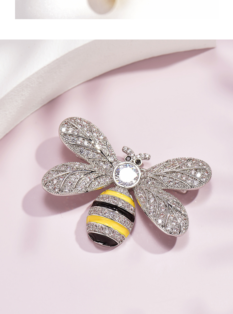 60可爱小蜜蜂胸针女高档夏季奢华配饰胸花男金色别针2021年新款潮扣