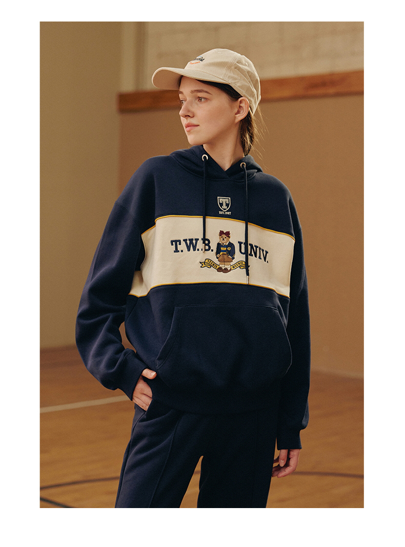 teenieweenie小熊连帽套头加绒bf卫衣学院风宽松叠穿显瘦女上衣ttmw21