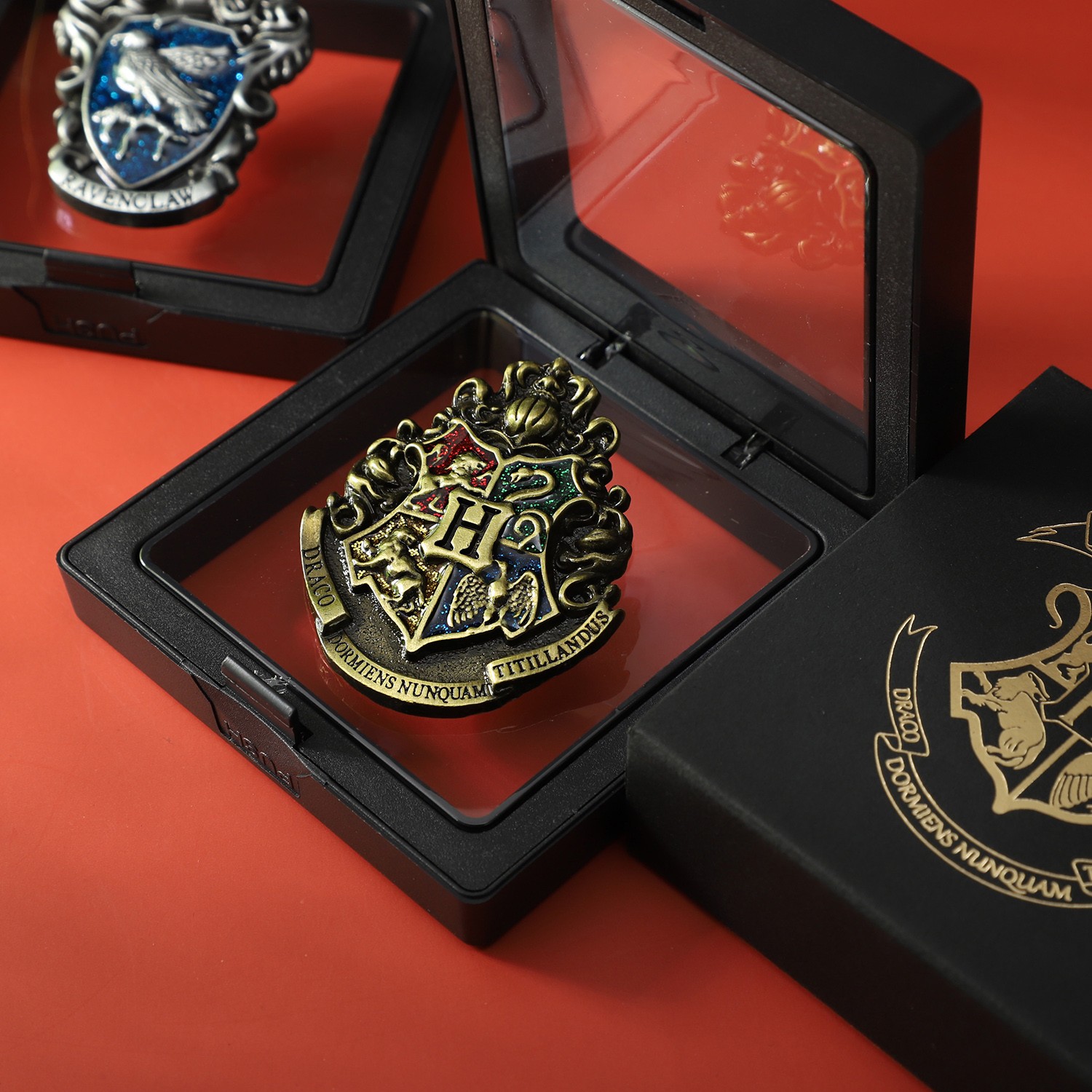 新品哈利波特周边徽章胸针格兰芬多斯莱特林霍格沃茨男金属配饰纪念品