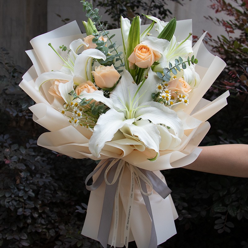 欣尚鲜花速递百合香槟玫瑰花束送女友老婆生日贺卡礼物全国同城配送花