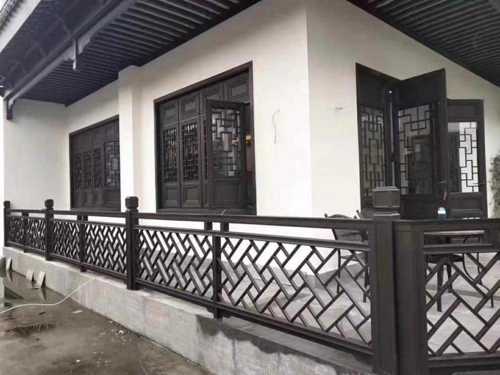 智家派 中式仿古铝合金护栏护栏四合院木纹外墙铝围栏定制格栅 定制