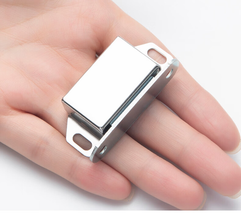 ouio柜门锁扣磁吸式碰珠卡扣不锈钢衣橱柜反弹器门碰配件按压式门夹扣