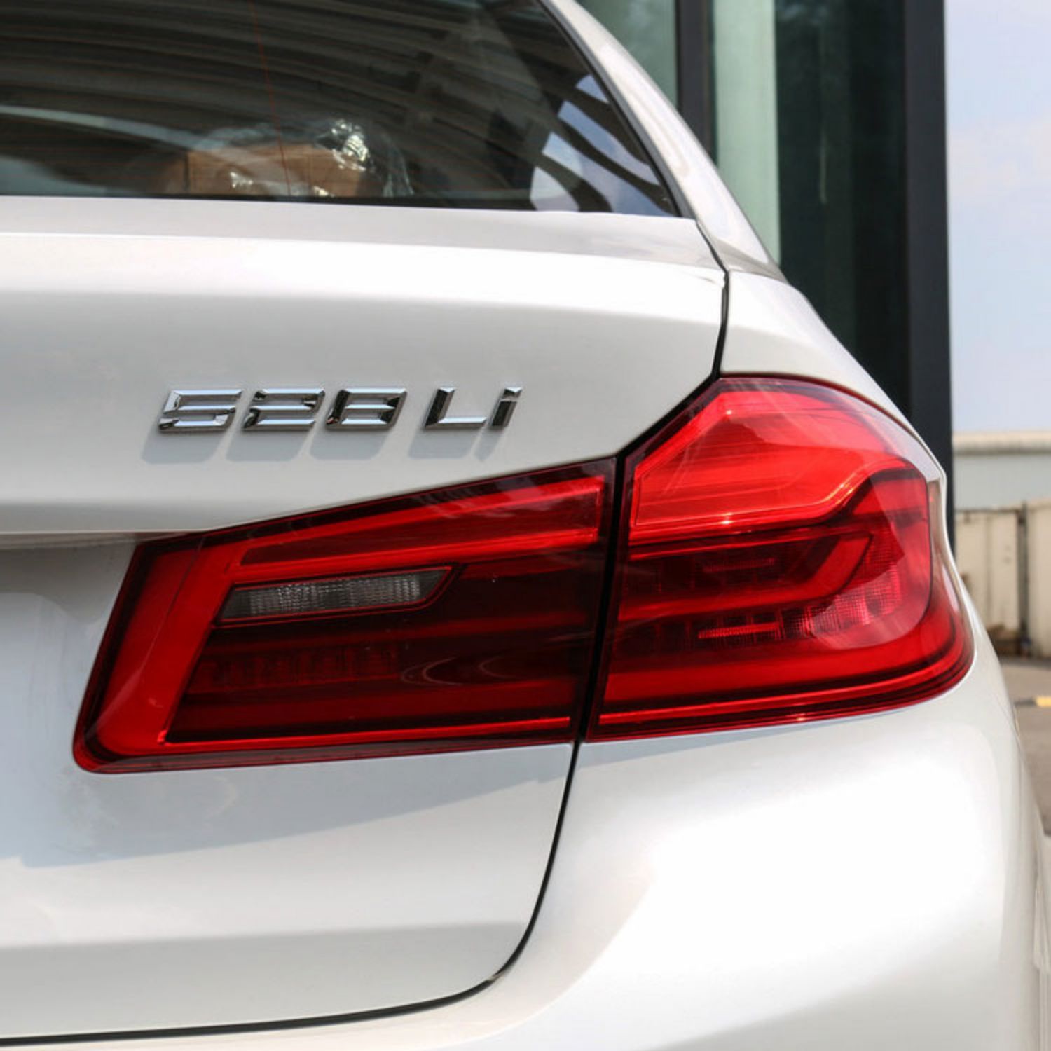 路透社适配宝马5系f18后尾灯520刹车灯523内525外530尾灯535li倒车灯