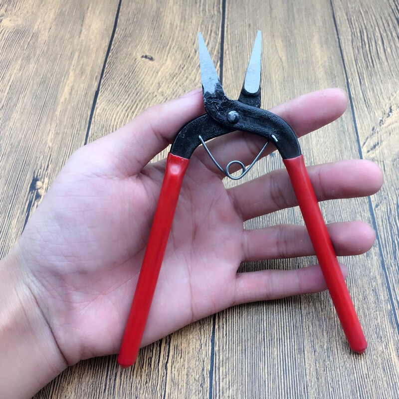 家用平头迷你型铁钳子小型手钳子老虎钳多功能五金钳子手工万用 红色