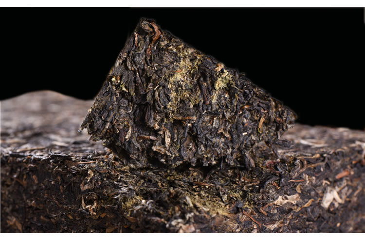 2013年勐库冰岛茶生茶砖冰岛老寨古树茶砖茶1000g砖茶sn1127【图片