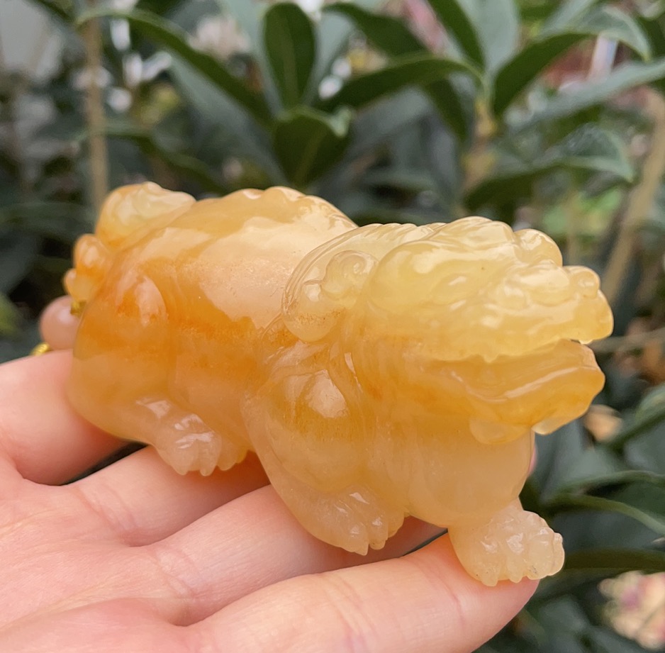 k&k宝钰云南黄龙玉小黑山冰种双角母貔貅古兽手玩摆件证书【图片 价格