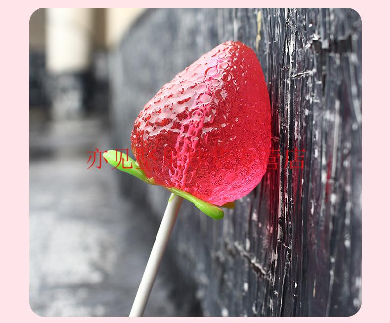 草莓棒棒糖夏日水晶糖果草莓味网红水果星空糖手工吃的零食七夕节