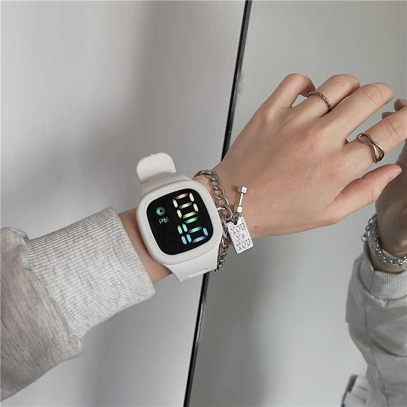 ins风高颜值方块独角兽电子手表男女款初高中学生党情侣运动小众灰带