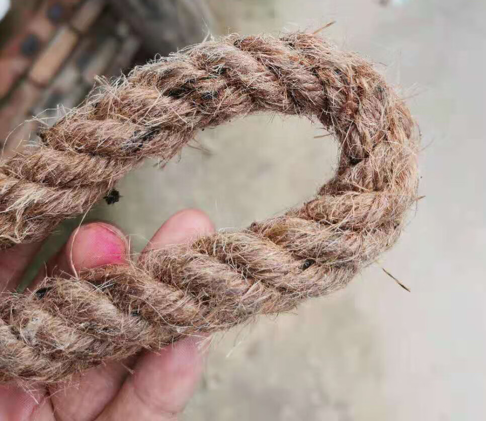 油粗麻绳油麻绳防腐寝油麻绳三股油麻绳现货船用绳船