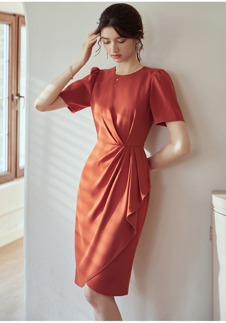 roeyshouse罗衣气质焦糖色褶皱连衣裙女2022夏装新款知性泡泡袖中裙