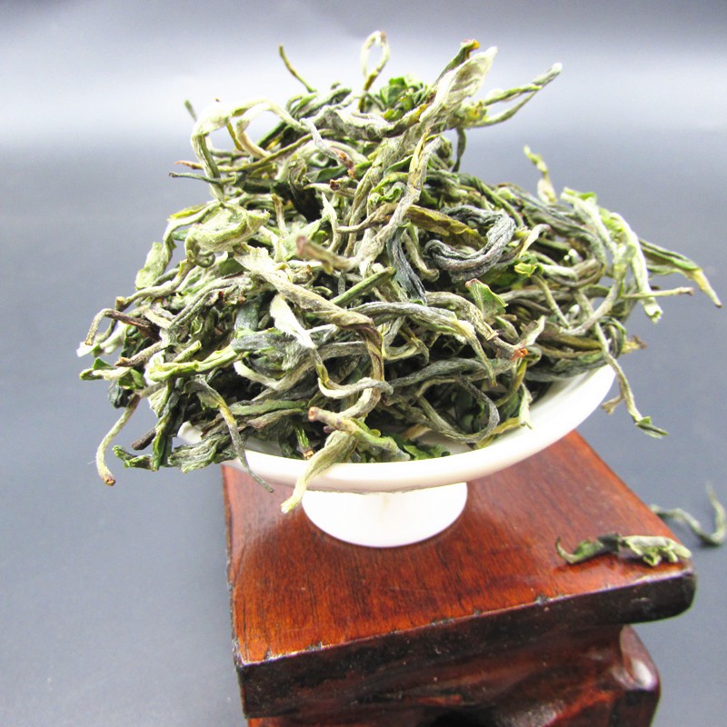 春尖茶绿茶云南大叶种滇青清香型烘青高山毛峰茶叶500克散装阳光充足