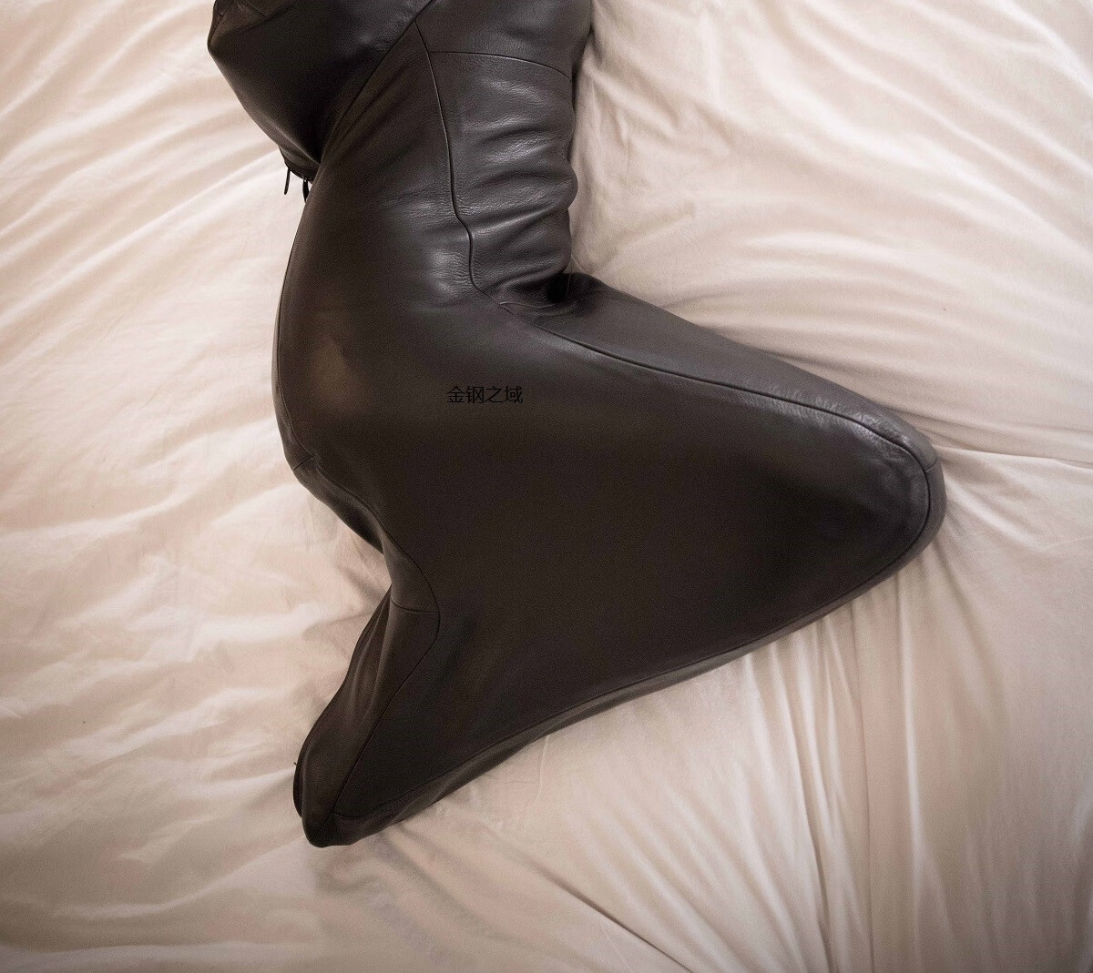 狗奴套装sm自缚束缚袋狗奴爬行套装拘束分腿涂胶连体紧身捆绑制服情趣