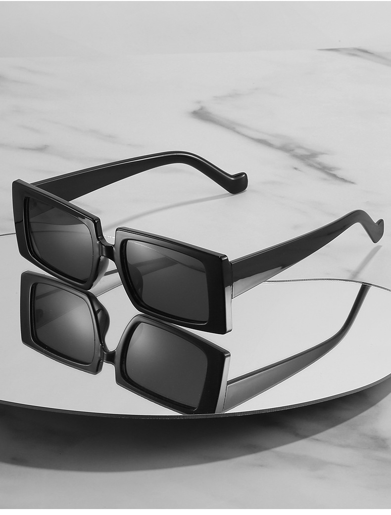 伦克巴吉个性包花色网红太阳女欧美潮流方形墨镜户外街拍沙滩亮黑灰片