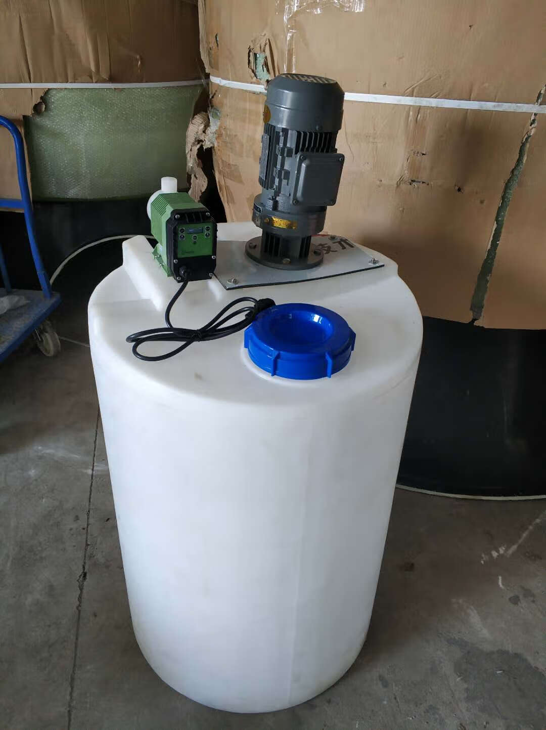 pe加药桶搅拌机流量计泵装置pam投药器桶箱污水处理pac加药装置 100l