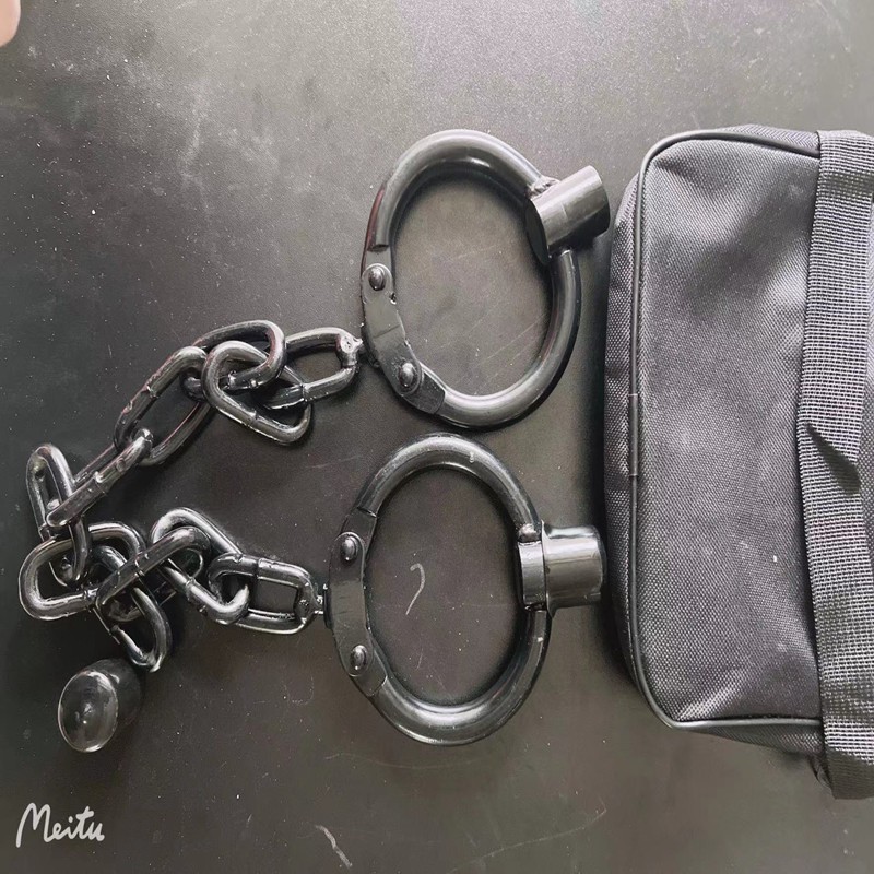 道具囚犯手考手扣手烤一套玩具万圣节表演黑色脚镣连体铐加厚【图片