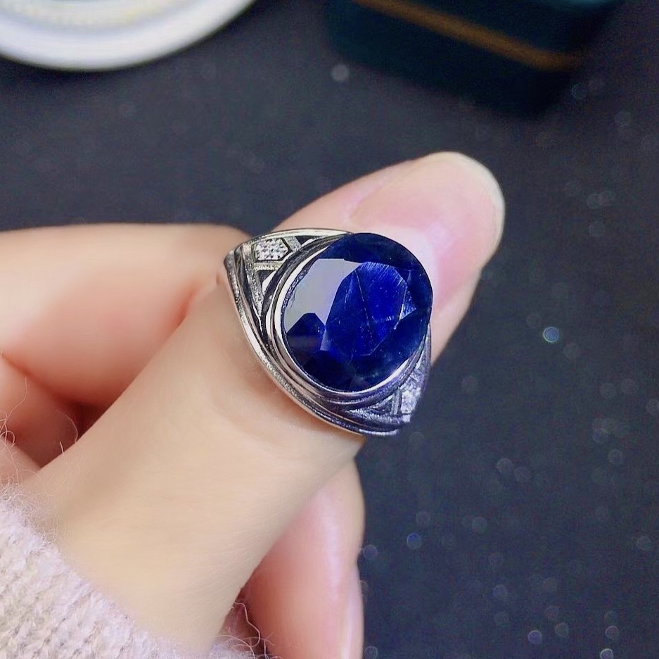 大颗粒山东天然黑蓝宝石男戒s925银镶嵌宝石颜色超好时尚精美礼物白