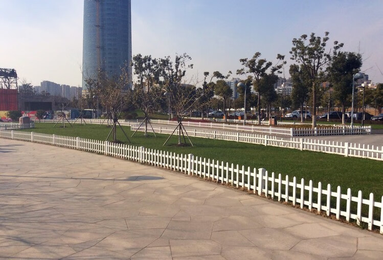 轩薇pvc护栏塑钢花坛草坪绿化栅栏园艺围栏围墙社区栏杆防护栏白色