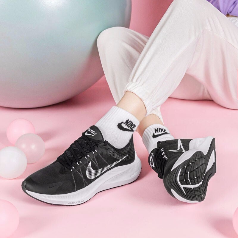 nike耐克跑鞋女 zoom winflo 8运动鞋休闲鞋女 cw3421-500 (cu3868