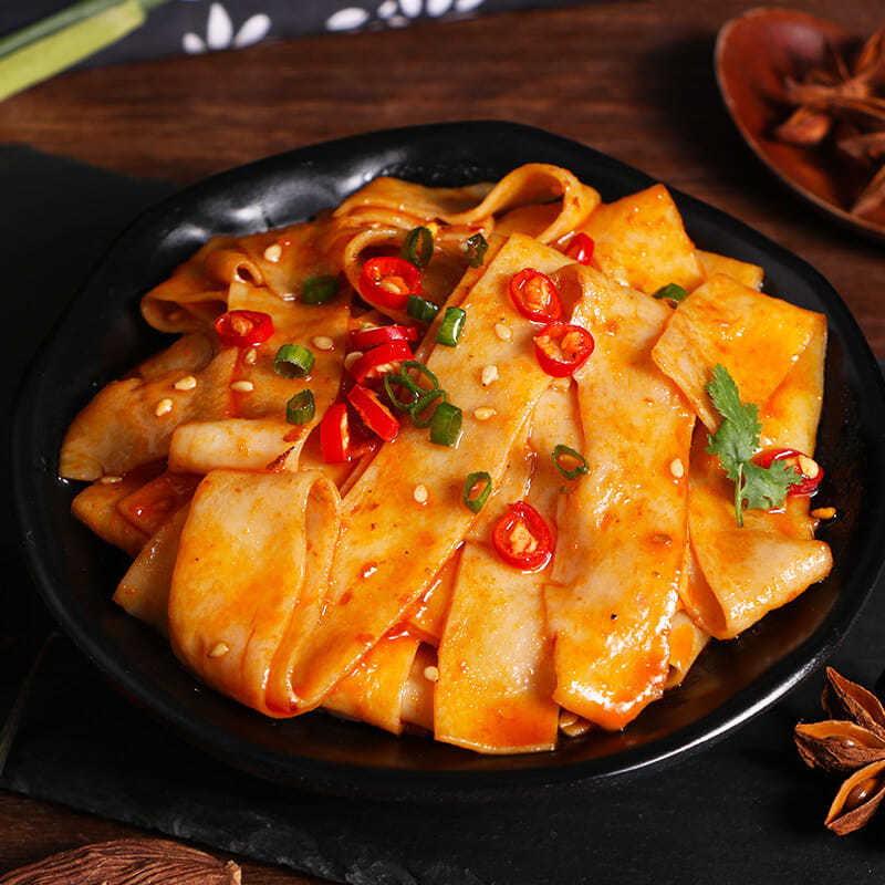 三只松鼠霸道红油面皮115g袋懒人方便速食麻辣凉皮酱拌面宽面红油面皮