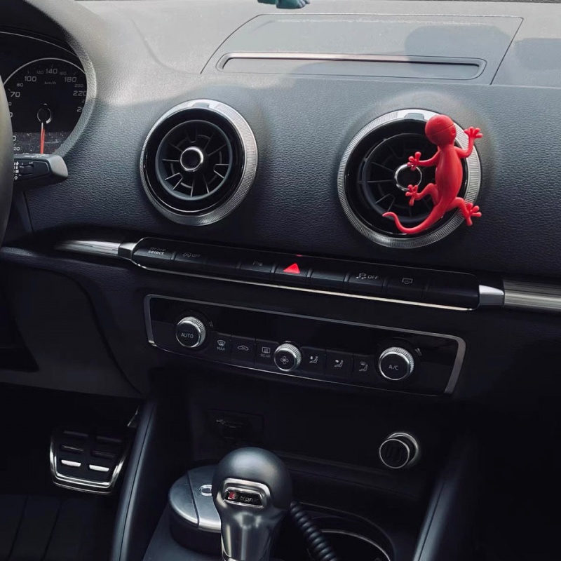 奥迪壁虎车载空调出风口香薰德国原厂意大利制造红色花香味